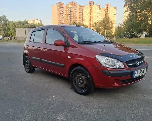 Красный Хендай Гетц, объемом двигателя 1.4 л и пробегом 180 тыс. км за 5400 $, фото 1 на Automoto.ua