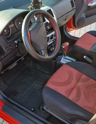 Красный Хендай Гетц, объемом двигателя 1.6 л и пробегом 120 тыс. км за 6700 $, фото 18 на Automoto.ua