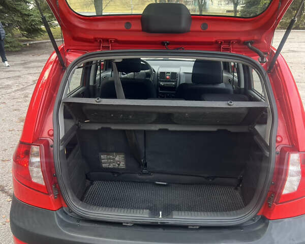 Червоний Хендай Гетц, об'ємом двигуна 1.4 л та пробігом 86 тис. км за 6500 $, фото 12 на Automoto.ua