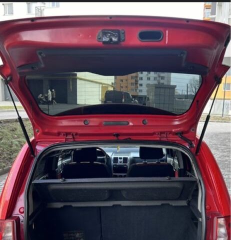 Красный Хендай Гетц, объемом двигателя 1.4 л и пробегом 255 тыс. км за 3800 $, фото 4 на Automoto.ua