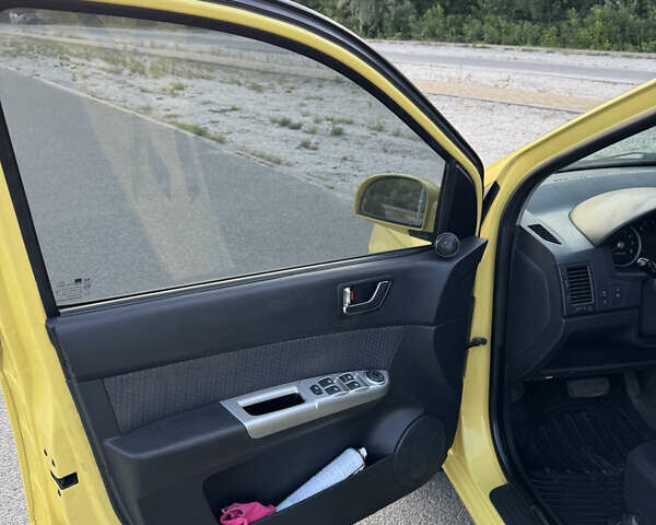 Желтый Хендай Гетц, объемом двигателя 1.4 л и пробегом 203 тыс. км за 5200 $, фото 15 на Automoto.ua