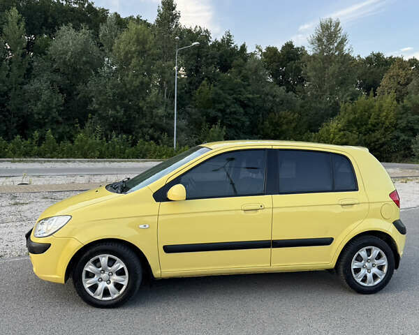 Желтый Хендай Гетц, объемом двигателя 1.4 л и пробегом 203 тыс. км за 5200 $, фото 5 на Automoto.ua