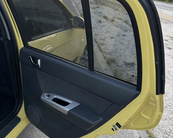 Желтый Хендай Гетц, объемом двигателя 1.4 л и пробегом 203 тыс. км за 5200 $, фото 20 на Automoto.ua