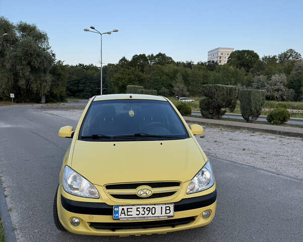 Желтый Хендай Гетц, объемом двигателя 1.4 л и пробегом 203 тыс. км за 5200 $, фото 2 на Automoto.ua