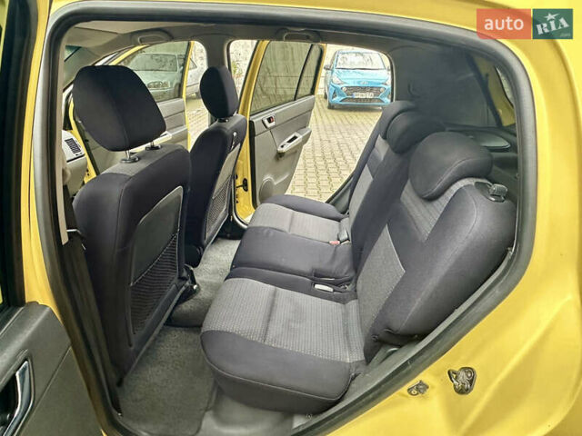 Желтый Хендай Гетц, объемом двигателя 1.4 л и пробегом 170 тыс. км за 4900 $, фото 21 на Automoto.ua