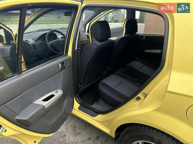 Жовтий Хендай Гетц, об'ємом двигуна 1.4 л та пробігом 144 тис. км за 5170 $, фото 5 на Automoto.ua