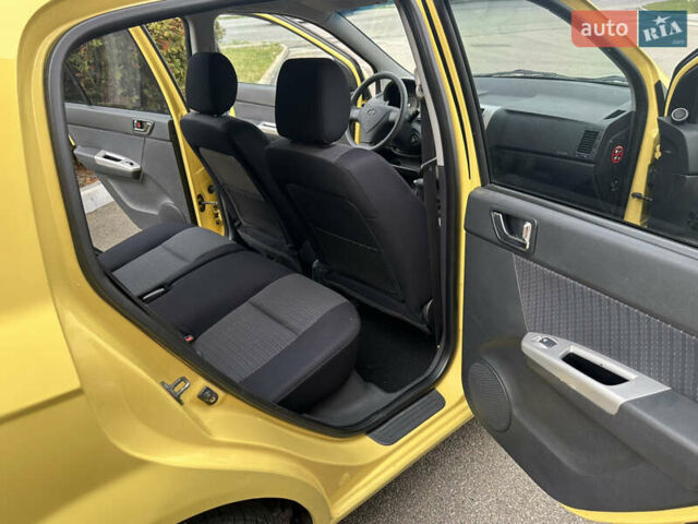 Жовтий Хендай Гетц, об'ємом двигуна 1.4 л та пробігом 144 тис. км за 5170 $, фото 6 на Automoto.ua