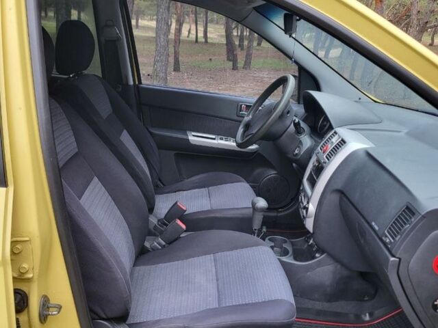 Желтый Хендай Гетц, объемом двигателя 1.4 л и пробегом 198 тыс. км за 5000 $, фото 7 на Automoto.ua