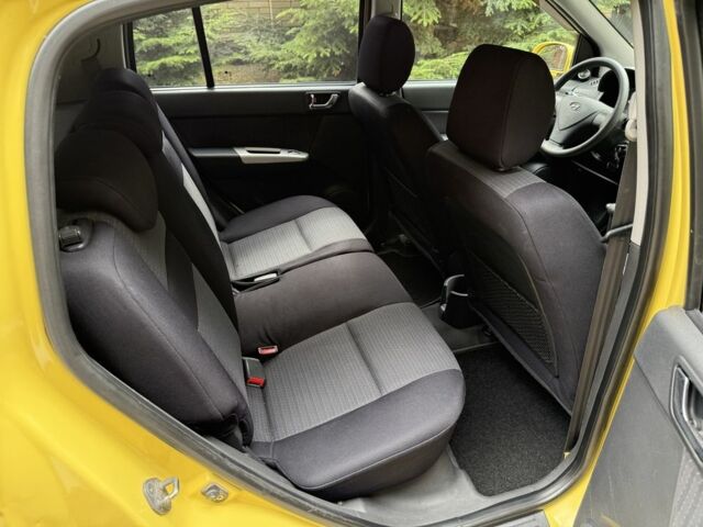 Жовтий Хендай Гетц, об'ємом двигуна 1.4 л та пробігом 143 тис. км за 5999 $, фото 6 на Automoto.ua