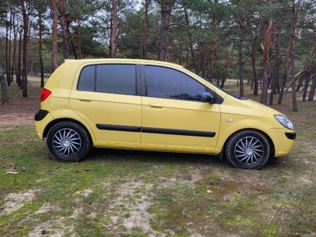 Желтый Хендай Гетц, объемом двигателя 1.4 л и пробегом 198 тыс. км за 5000 $, фото 3 на Automoto.ua