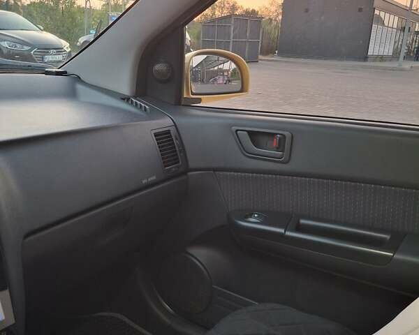 Жовтий Хендай Гетц, об'ємом двигуна 1.4 л та пробігом 240 тис. км за 5550 $, фото 11 на Automoto.ua