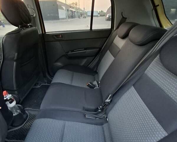 Жовтий Хендай Гетц, об'ємом двигуна 1.4 л та пробігом 240 тис. км за 5550 $, фото 10 на Automoto.ua