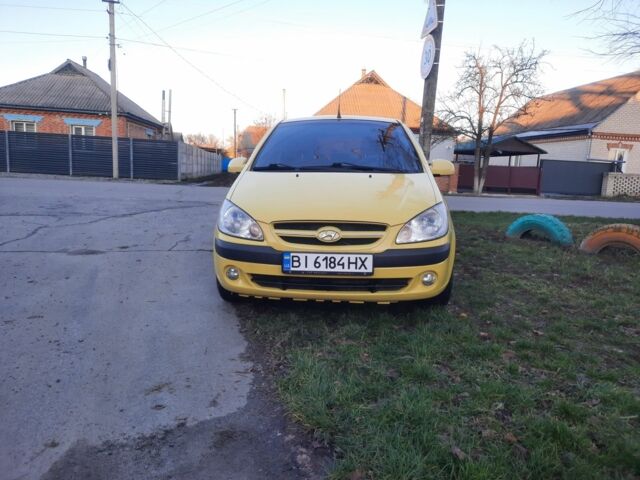 Желтый Хендай Гетц, объемом двигателя 1.4 л и пробегом 250 тыс. км за 3900 $, фото 1 на Automoto.ua