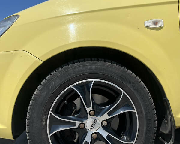 Жовтий Хендай Гетц, об'ємом двигуна 1.6 л та пробігом 214 тис. км за 3400 $, фото 5 на Automoto.ua