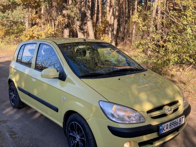 Желтый Хендай Гетц, объемом двигателя 1.6 л и пробегом 215 тыс. км за 3500 $, фото 2 на Automoto.ua