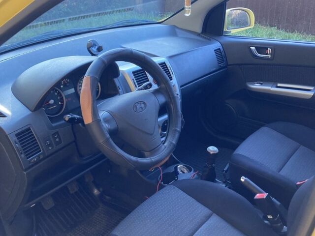 Желтый Хендай Гетц, объемом двигателя 1.6 л и пробегом 215 тыс. км за 3500 $, фото 7 на Automoto.ua