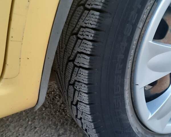 Желтый Хендай Гетц, объемом двигателя 1.4 л и пробегом 145 тыс. км за 4500 $, фото 1 на Automoto.ua