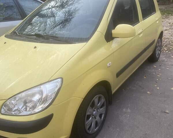 Желтый Хендай Гетц, объемом двигателя 1.4 л и пробегом 106 тыс. км за 5500 $, фото 2 на Automoto.ua