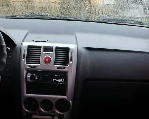 Желтый Хендай Гетц, объемом двигателя 1.4 л и пробегом 113 тыс. км за 4500 $, фото 7 на Automoto.ua