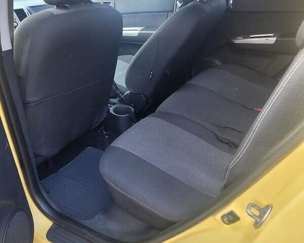 Желтый Хендай Гетц, объемом двигателя 1.4 л и пробегом 218 тыс. км за 4000 $, фото 5 на Automoto.ua