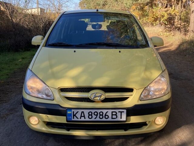 Желтый Хендай Гетц, объемом двигателя 1.6 л и пробегом 215 тыс. км за 3500 $, фото 1 на Automoto.ua