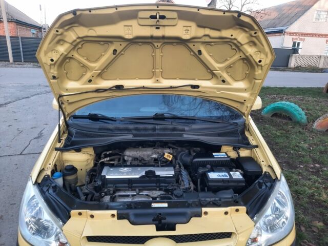 Желтый Хендай Гетц, объемом двигателя 1.4 л и пробегом 250 тыс. км за 3900 $, фото 19 на Automoto.ua