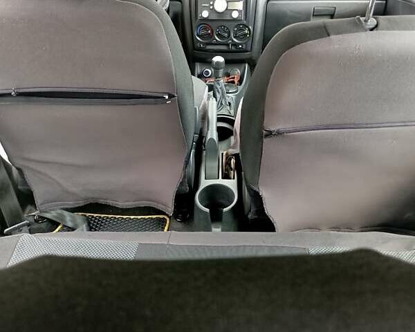 Желтый Хендай Гетц, объемом двигателя 1.4 л и пробегом 120 тыс. км за 5750 $, фото 4 на Automoto.ua