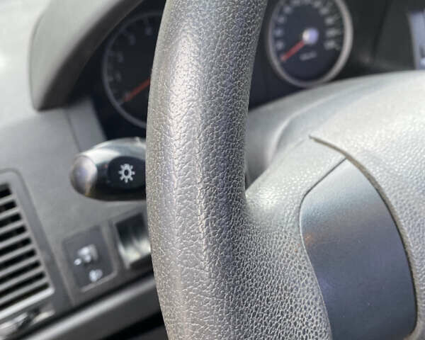 Желтый Хендай Гетц, объемом двигателя 1.4 л и пробегом 101 тыс. км за 4999 $, фото 15 на Automoto.ua