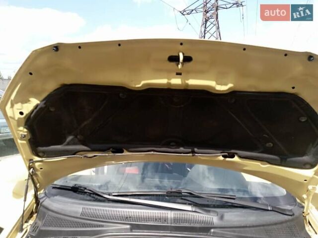 Желтый Хендай Гетц, объемом двигателя 1.4 л и пробегом 120 тыс. км за 5750 $, фото 14 на Automoto.ua