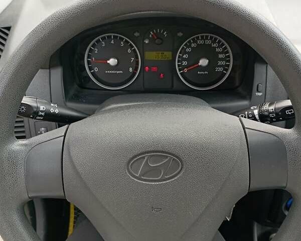 Желтый Хендай Гетц, объемом двигателя 1.4 л и пробегом 120 тыс. км за 5750 $, фото 15 на Automoto.ua