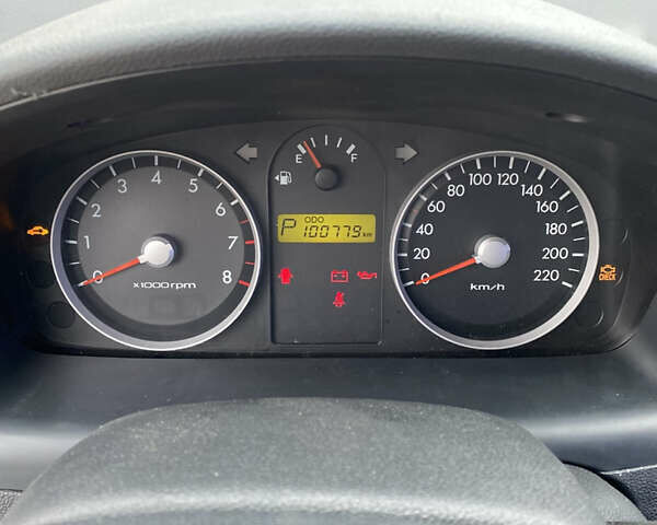 Желтый Хендай Гетц, объемом двигателя 1.4 л и пробегом 101 тыс. км за 4999 $, фото 12 на Automoto.ua