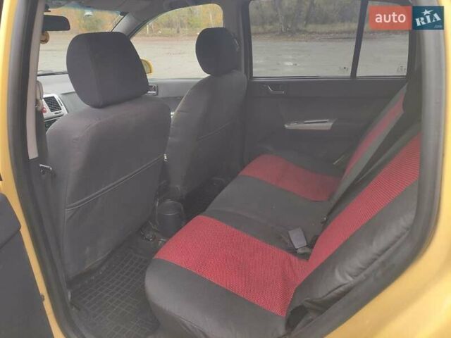 Жовтий Хендай Гетц, об'ємом двигуна 1.4 л та пробігом 256 тис. км за 6000 $, фото 17 на Automoto.ua