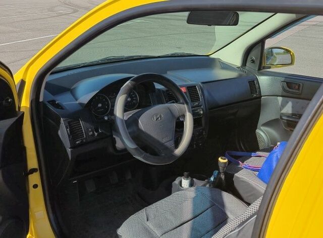 Желтый Хендай Гетц, объемом двигателя 1 л и пробегом 223 тыс. км за 3500 $, фото 4 на Automoto.ua