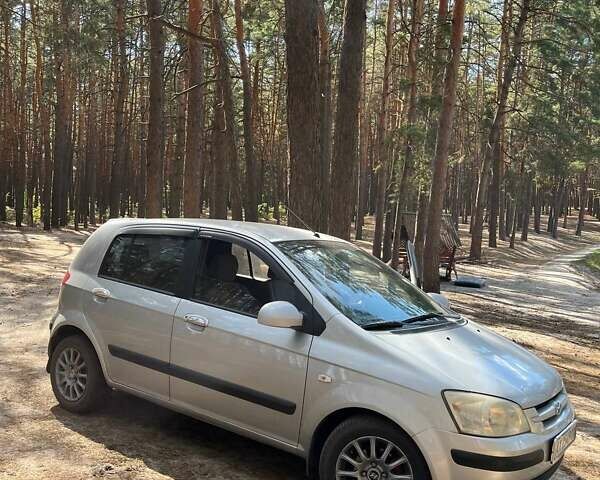 Серый Хендай Гетц, объемом двигателя 1.3 л и пробегом 200 тыс. км за 5200 $, фото 6 на Automoto.ua