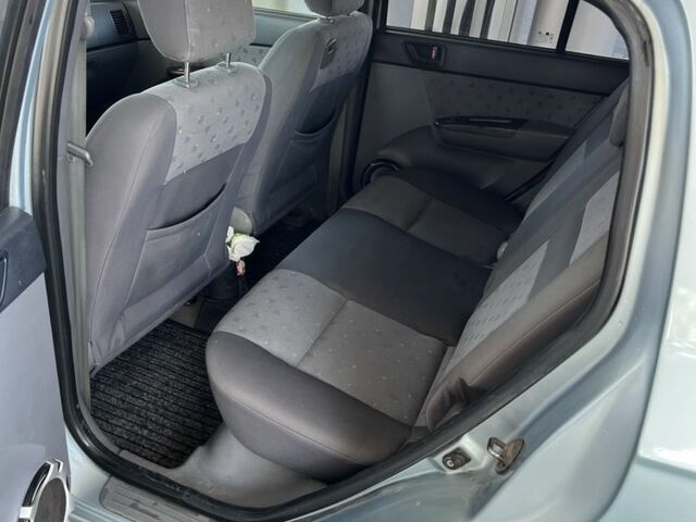 Серый Хендай Гетц, объемом двигателя 1.3 л и пробегом 270 тыс. км за 3100 $, фото 9 на Automoto.ua