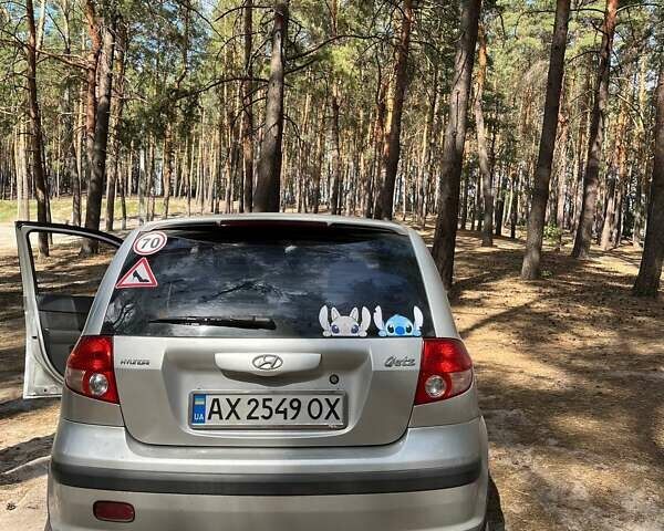 Серый Хендай Гетц, объемом двигателя 1.3 л и пробегом 200 тыс. км за 5200 $, фото 2 на Automoto.ua