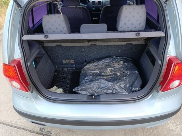 Серый Хендай Гетц, объемом двигателя 1.3 л и пробегом 226 тыс. км за 4500 $, фото 16 на Automoto.ua