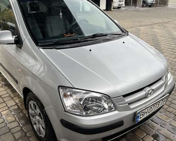 Серый Хендай Гетц, объемом двигателя 1.3 л и пробегом 250 тыс. км за 4700 $, фото 5 на Automoto.ua