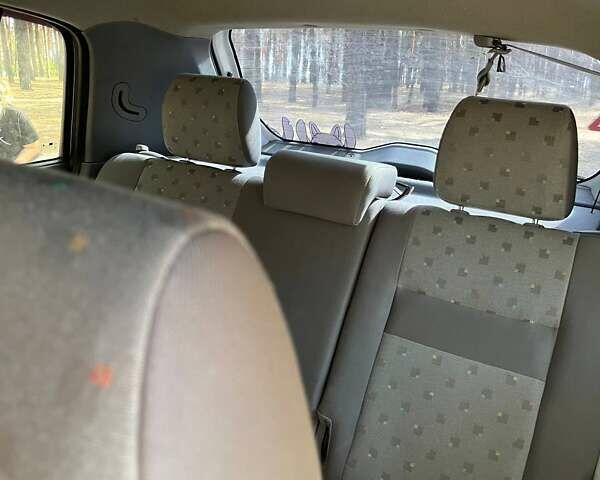 Серый Хендай Гетц, объемом двигателя 1.3 л и пробегом 200 тыс. км за 5200 $, фото 11 на Automoto.ua