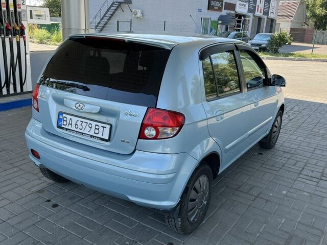 Серый Хендай Гетц, объемом двигателя 1.3 л и пробегом 270 тыс. км за 3100 $, фото 4 на Automoto.ua