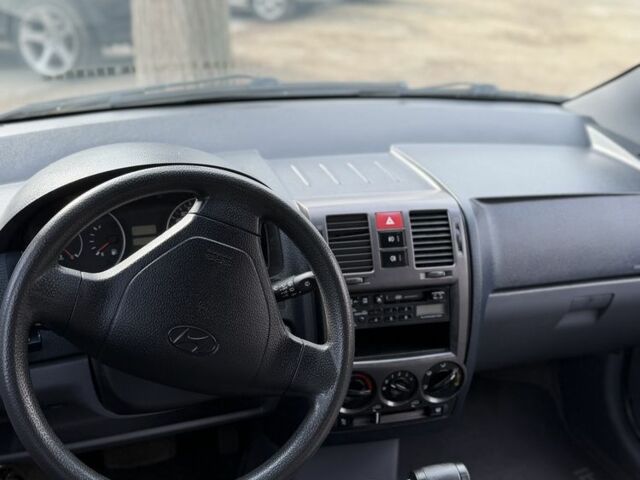 Сірий Хендай Гетц, об'ємом двигуна 1.6 л та пробігом 144 тис. км за 3650 $, фото 12 на Automoto.ua