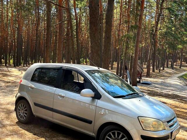 Серый Хендай Гетц, объемом двигателя 1.3 л и пробегом 250 тыс. км за 5000 $, фото 3 на Automoto.ua