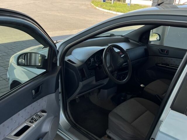 Серый Хендай Гетц, объемом двигателя 1.3 л и пробегом 270 тыс. км за 3100 $, фото 10 на Automoto.ua