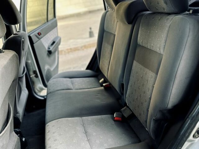 Хендай Гетц 2004 в Одессе на Automoto.ua Серый Хендай Гетц, объемом двигателя 1.3 л и пробегом 300 тыс. км за 3300 $, фото 8 на Automoto.ua