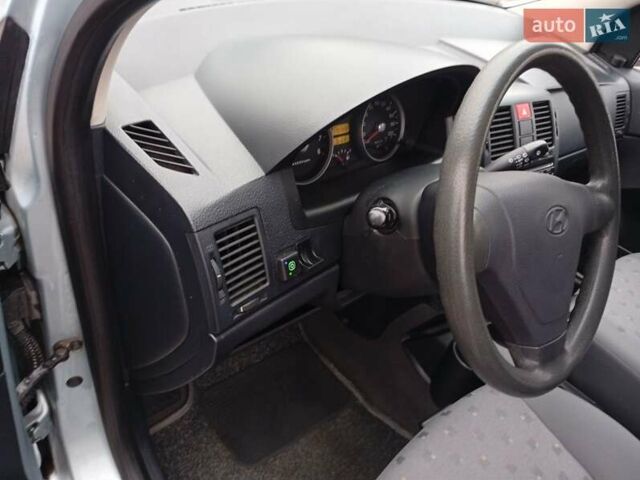 Серый Хендай Гетц, объемом двигателя 1.34 л и пробегом 175 тыс. км за 4499 $, фото 2 на Automoto.ua