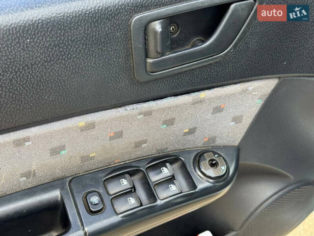 Серый Хендай Гетц, объемом двигателя 1.3 л и пробегом 289 тыс. км за 2999 $, фото 18 на Automoto.ua