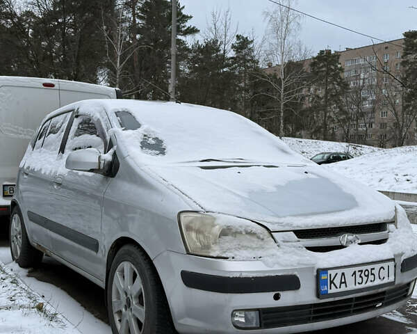 Серый Хендай Гетц, объемом двигателя 1.6 л и пробегом 242 тыс. км за 3800 $, фото 1 на Automoto.ua