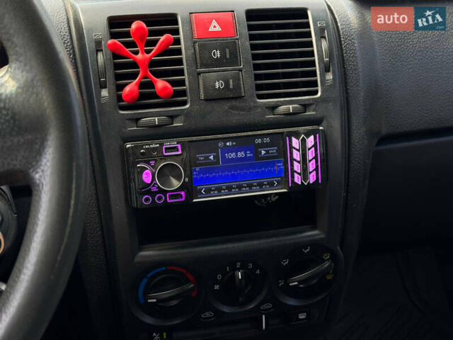 Серый Хендай Гетц, объемом двигателя 1.3 л и пробегом 289 тыс. км за 2999 $, фото 23 на Automoto.ua