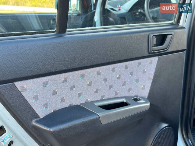 Сірий Хендай Гетц, об'ємом двигуна 1.3 л та пробігом 33 тис. км за 5400 $, фото 20 на Automoto.ua