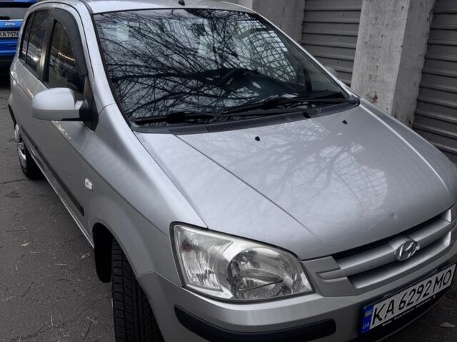 Серый Хендай Гетц, объемом двигателя 1.3 л и пробегом 215 тыс. км за 3900 $, фото 2 на Automoto.ua